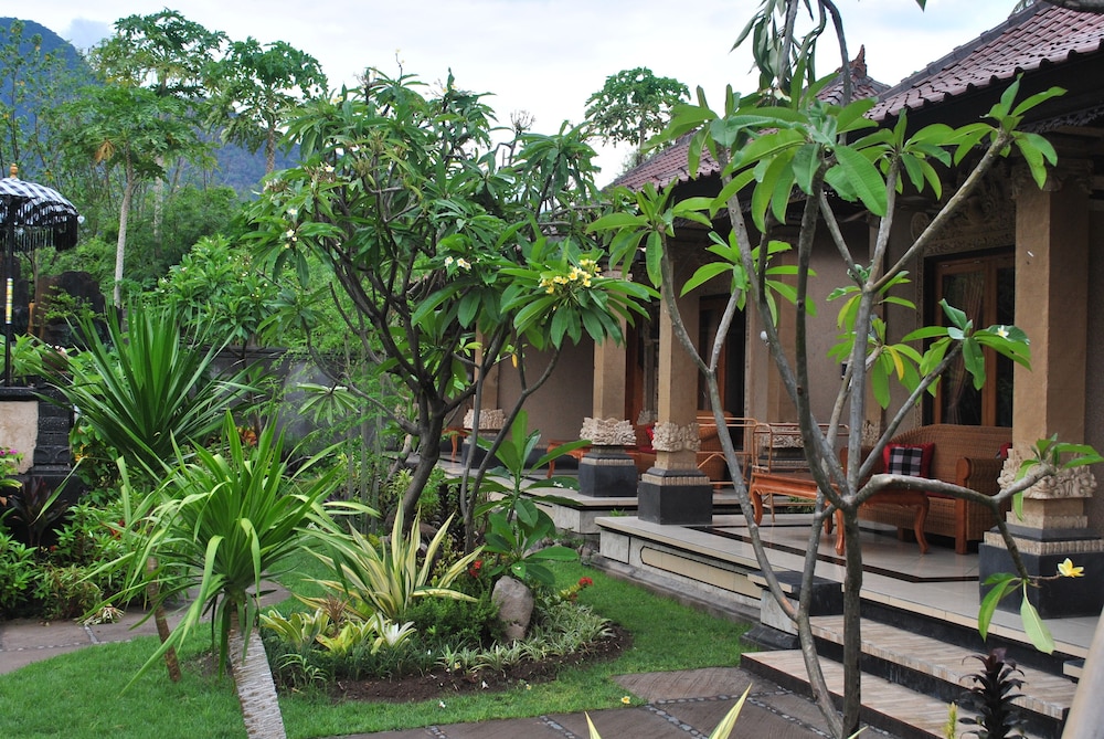 Trijaya Guest House 3/72