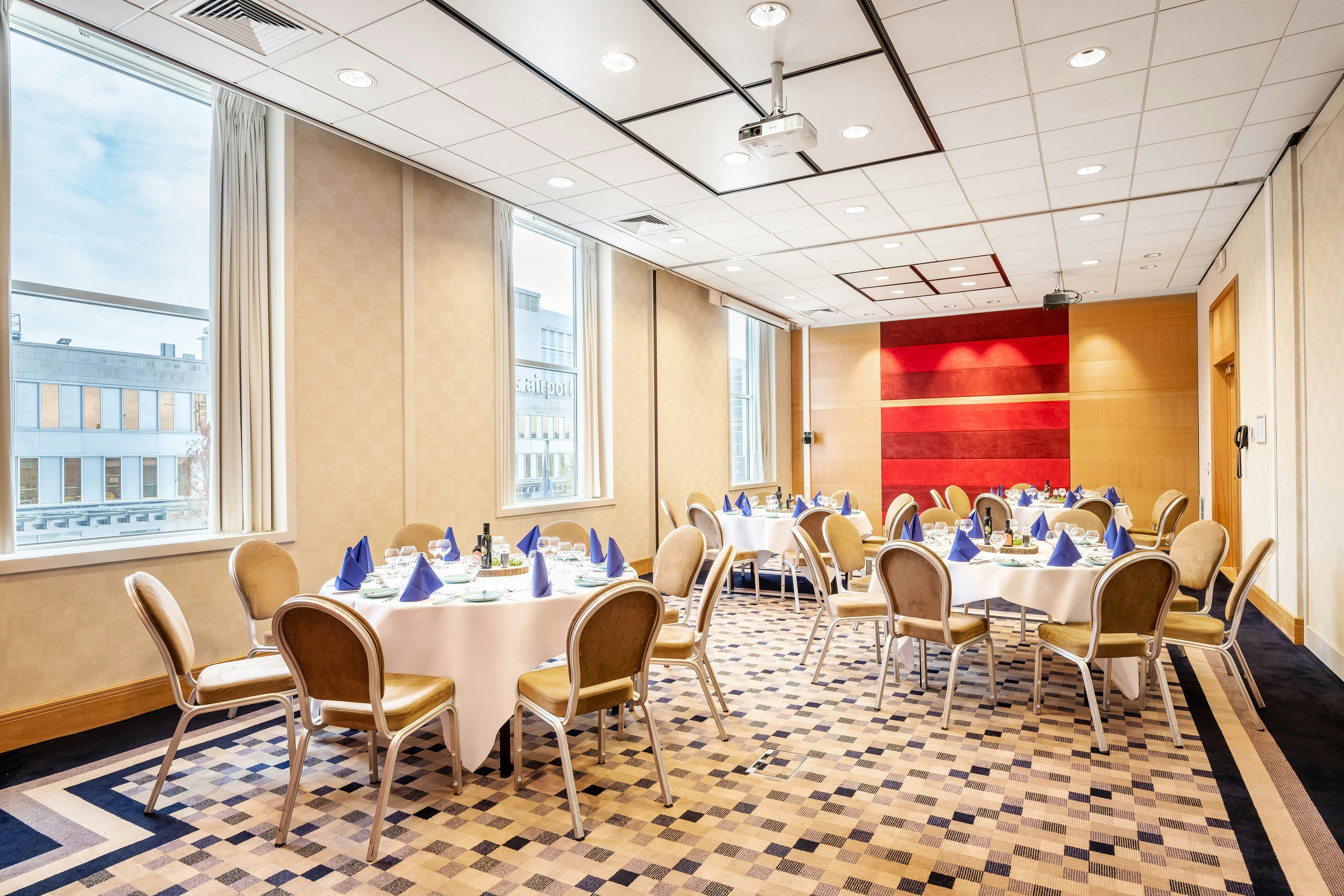 SHERATON BRUSSELS AIRPORT HOTEL 56/61
