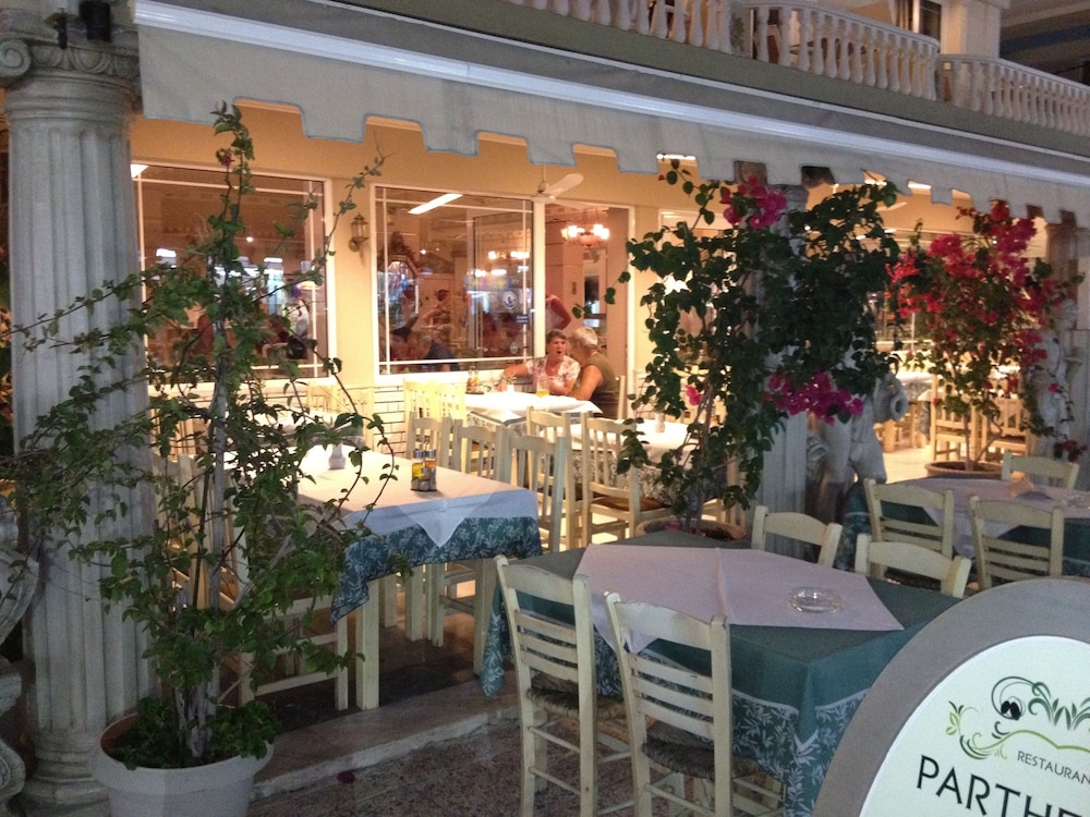 Parthenon Art Hotel 37/50