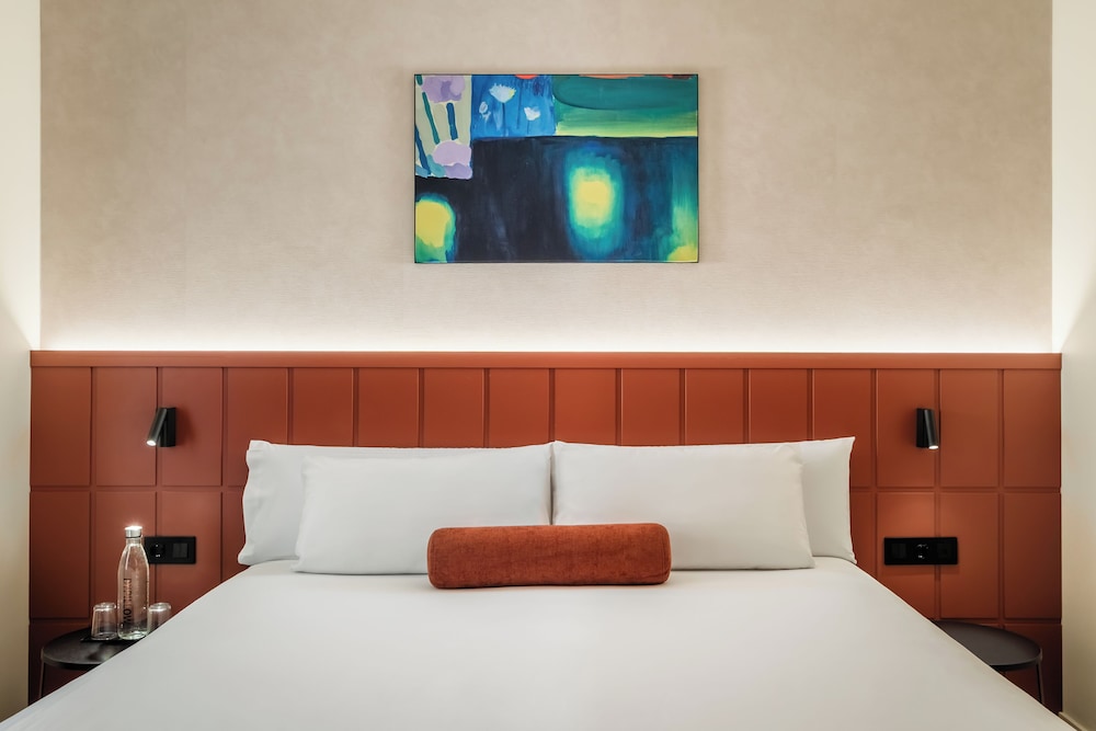 Cosmov Bilbao Hotel** 27/63