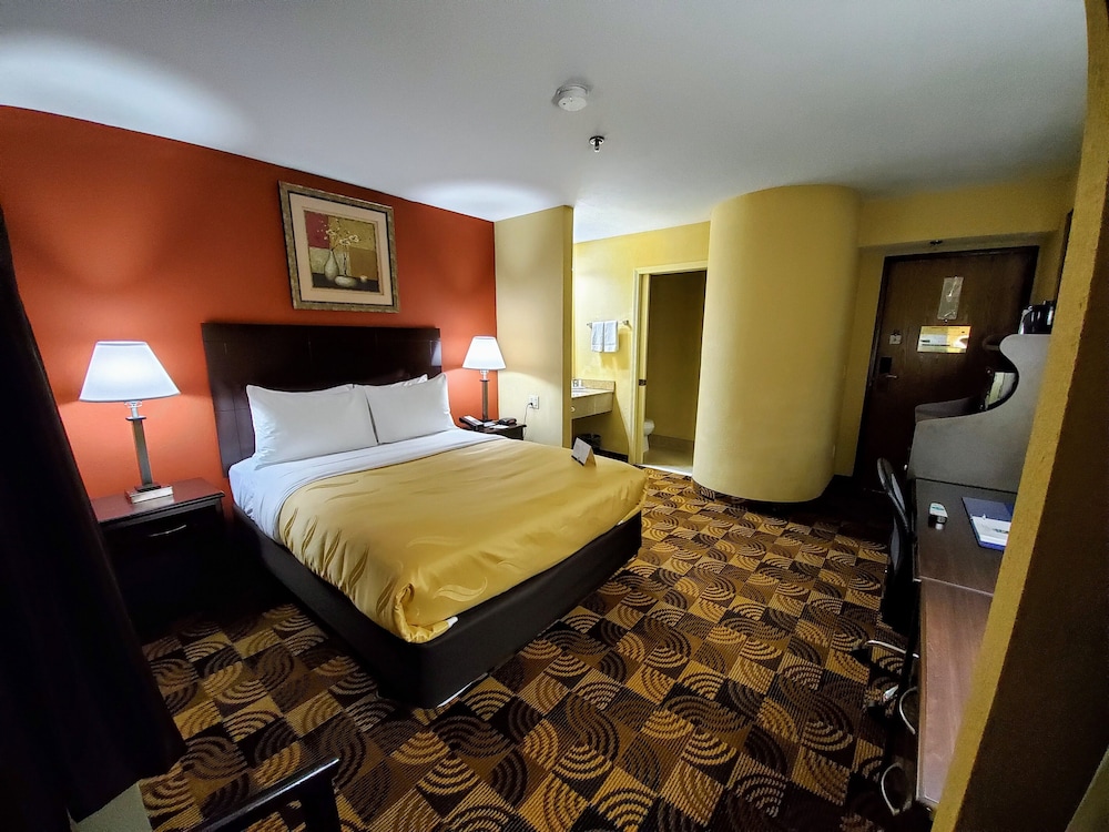 Quality Inn Brunswick Cleveland South 8/41
