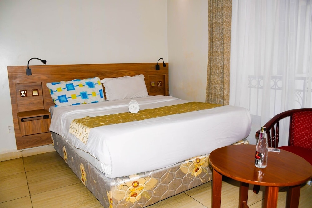 Jewelstone Hotel 16/69