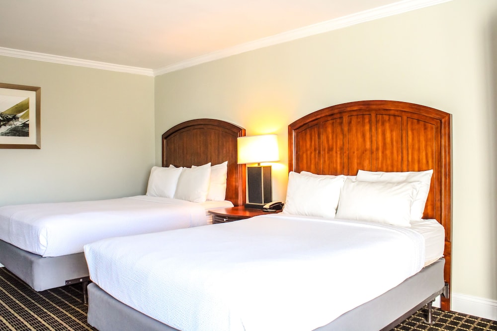 Resort Conference Center At Hyannis 18/63