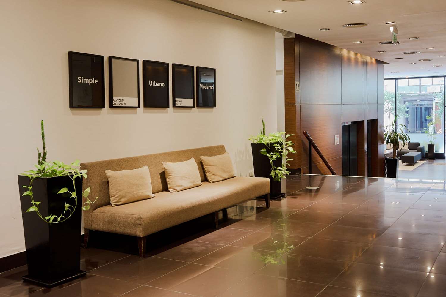 Dazzler by Wyndham Buenos Aires Maipu 46/76