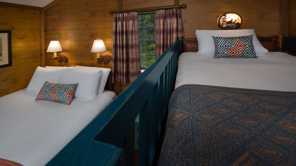 The Cabins at Disney's Fort Wilderness Resort - A Disney Vacation Club Resort 15/43