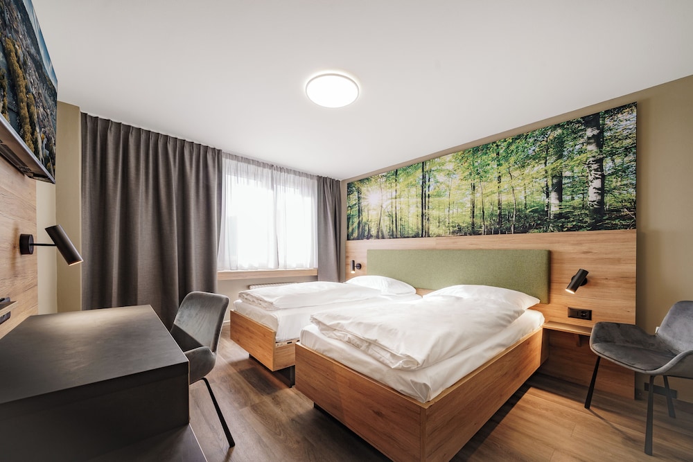COMFORT, TWIN BEDS