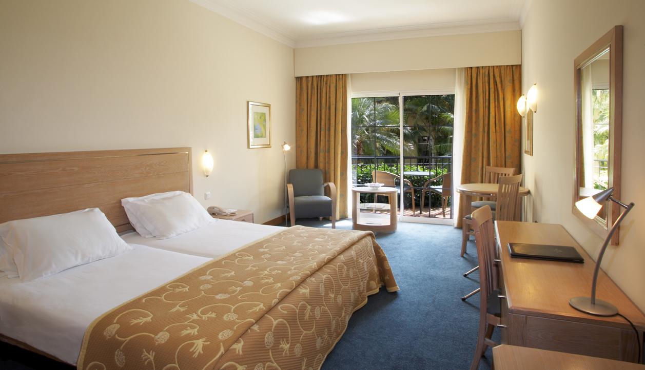 Standard, Double Bed, Garden View