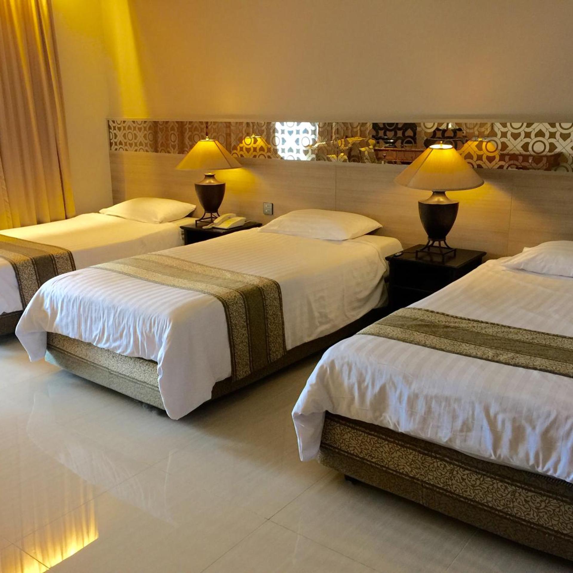 غرفة سوبيريور ثلاثية، Indra Regent Hotel 5/9