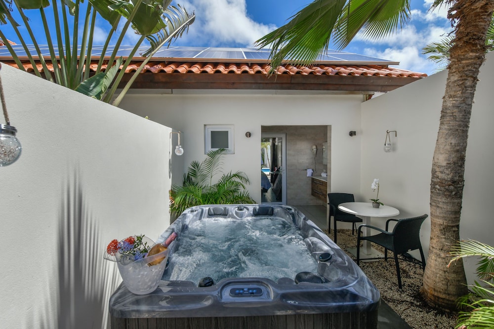 Swiss Paradise Aruba 18/50
