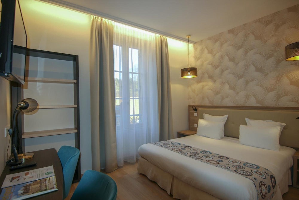 Montaigne 15/50