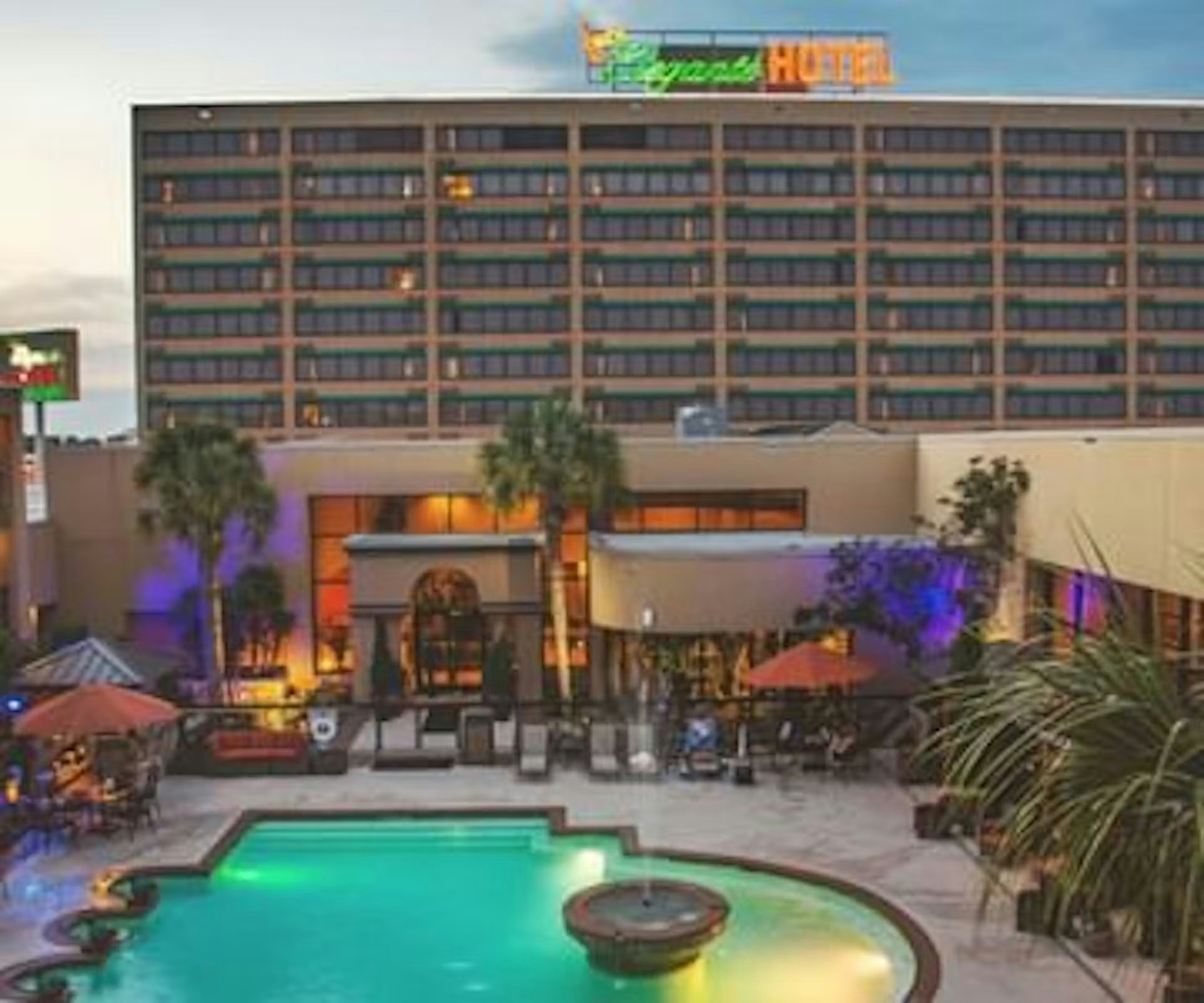 Mcm Elegante Hotel Conference Center 4/47