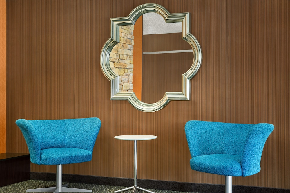 Fairfield Inn Suites Houston the Woodlands 14/26