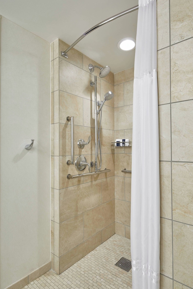Premium, King Bed, Resort View, Accessible