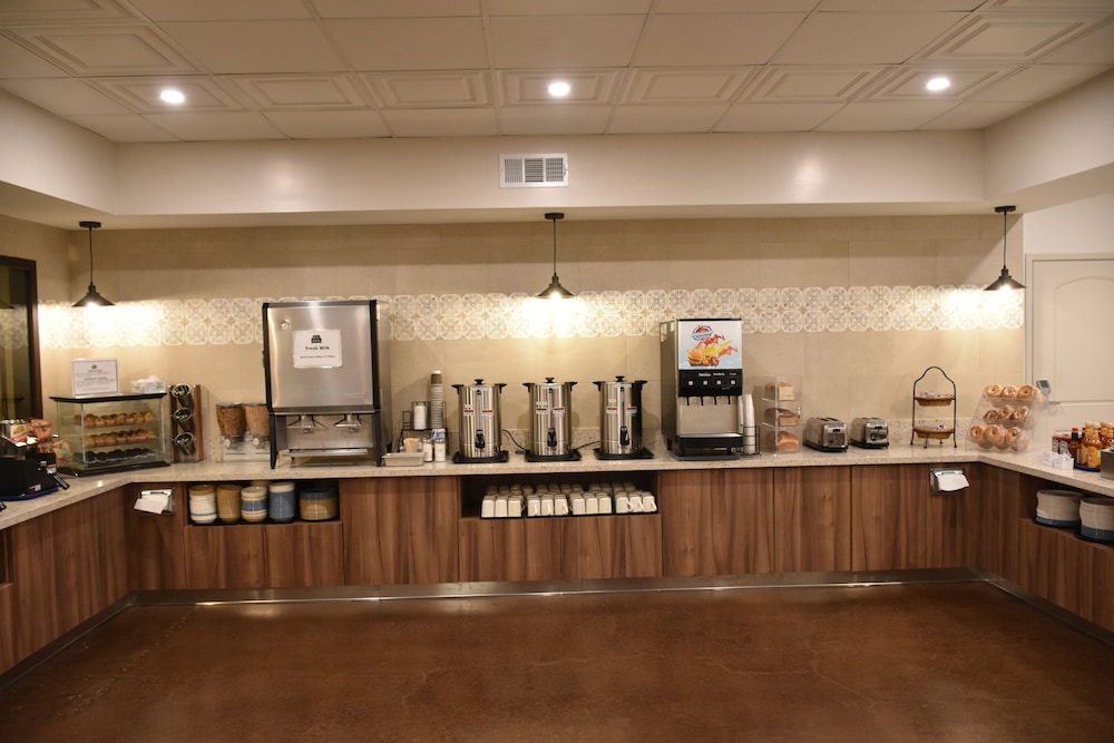 Ontario Airport Inn 13/60