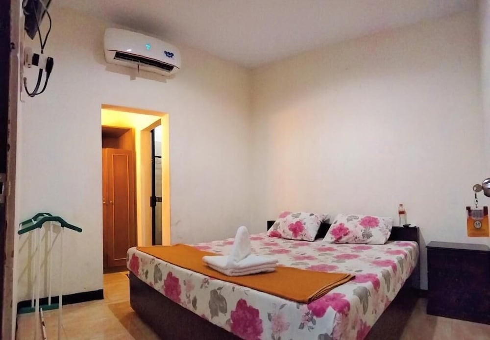 Satya Graha Hotel 35/79