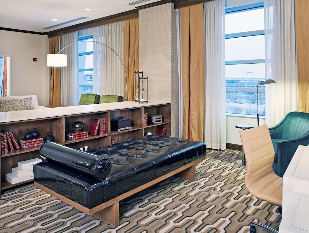 HILTON OMAHA 43/64
