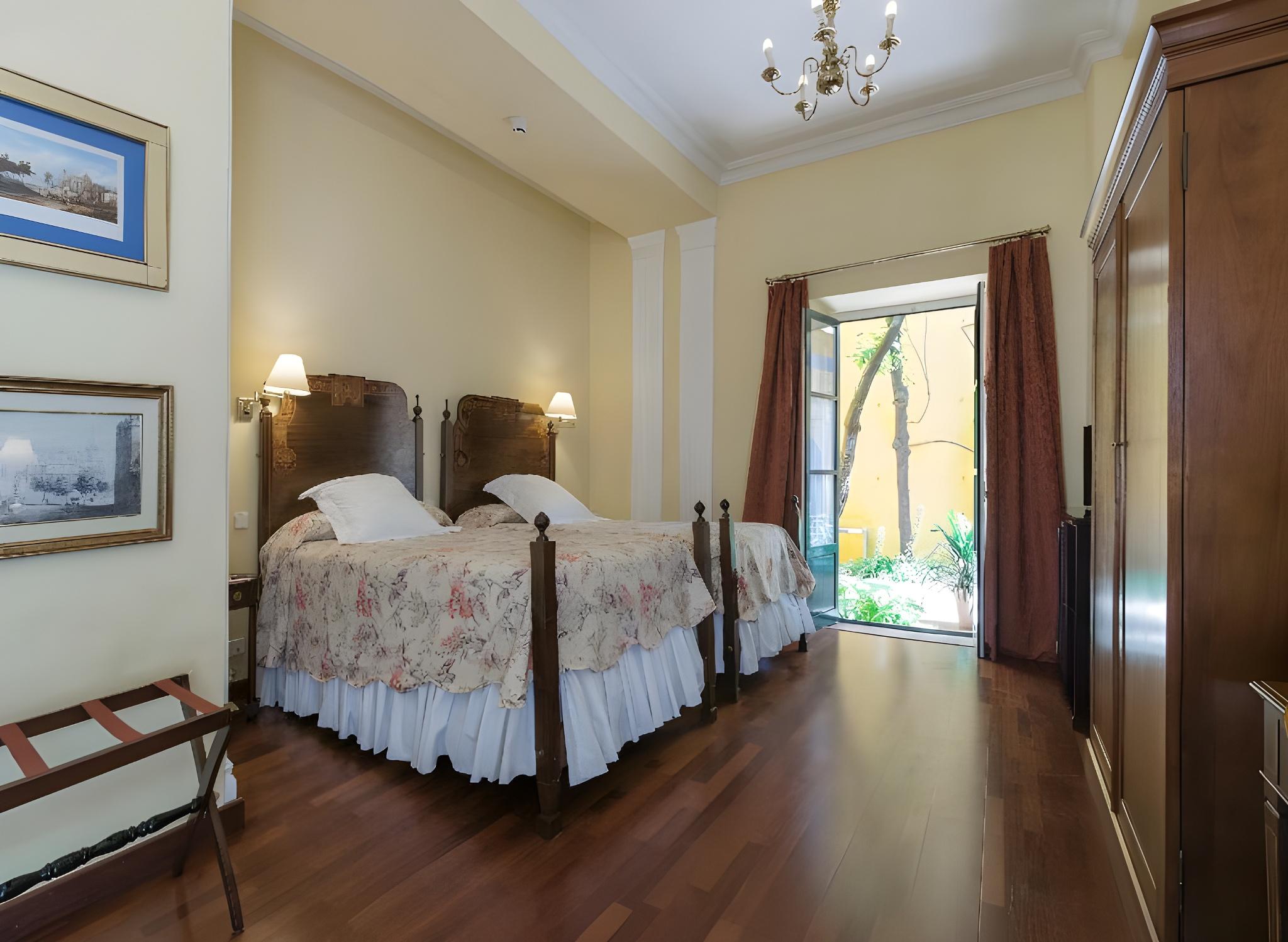 Superior, King Bed