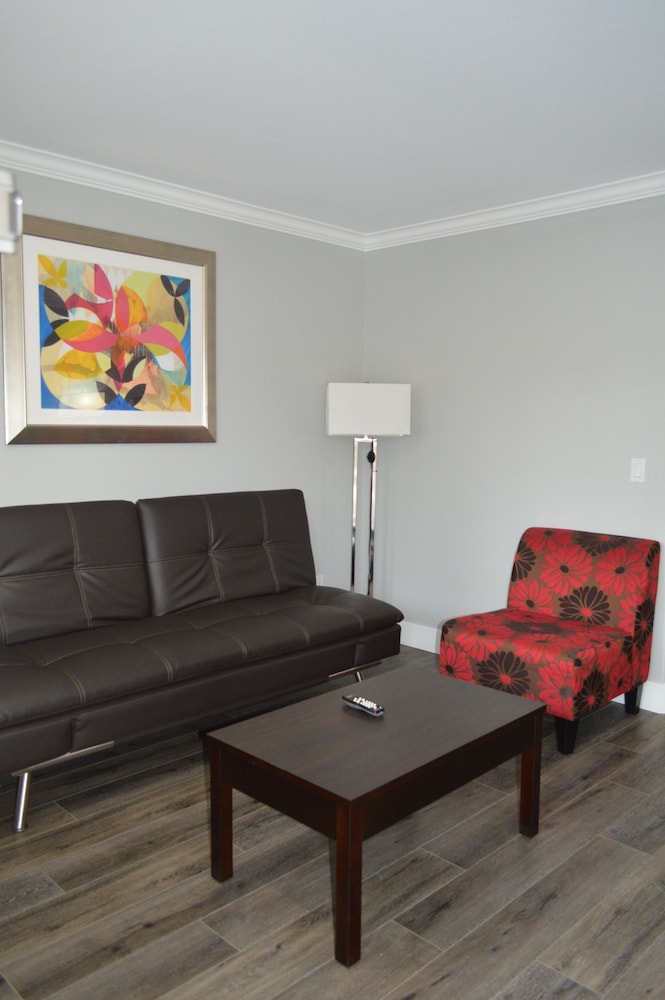 Fairview Inn And Suites Healdsburg 50/65