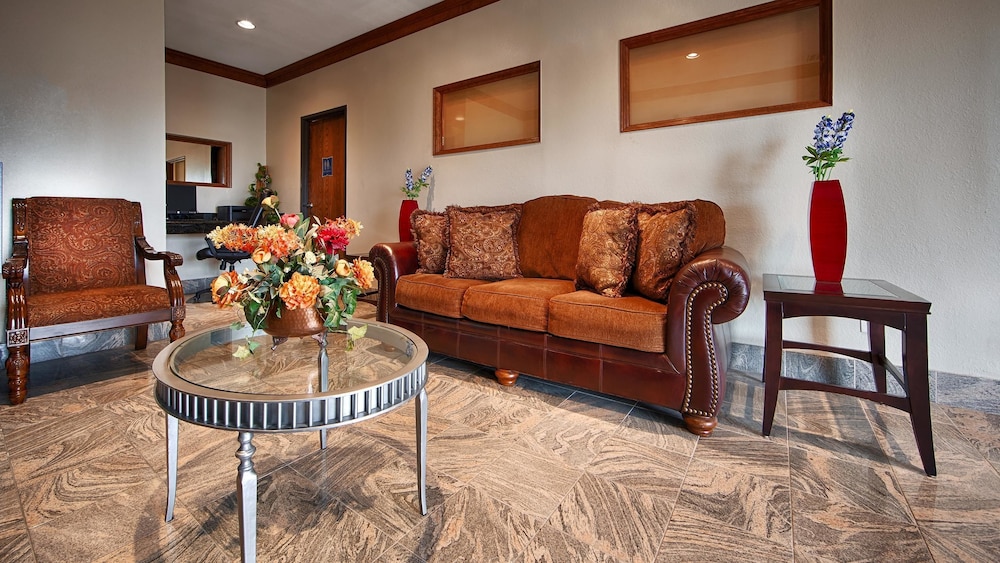 Best Western Regency Inn and Suites 16/22