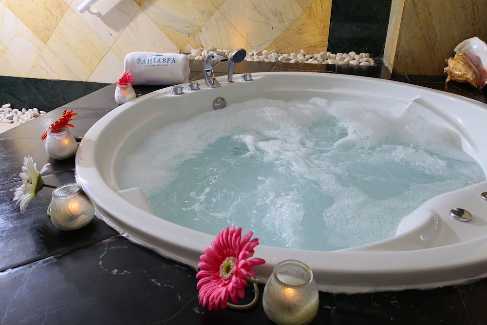 Bahia Principe Escape Runaway Bay 27/70