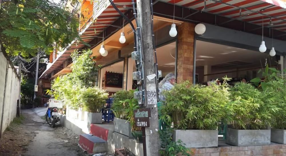 Kham Phai House 5/19