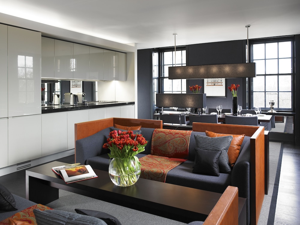 Grosvenor House Suites 25/41