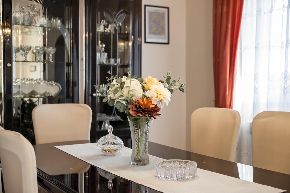 APARTMENT DIVNA 57/66