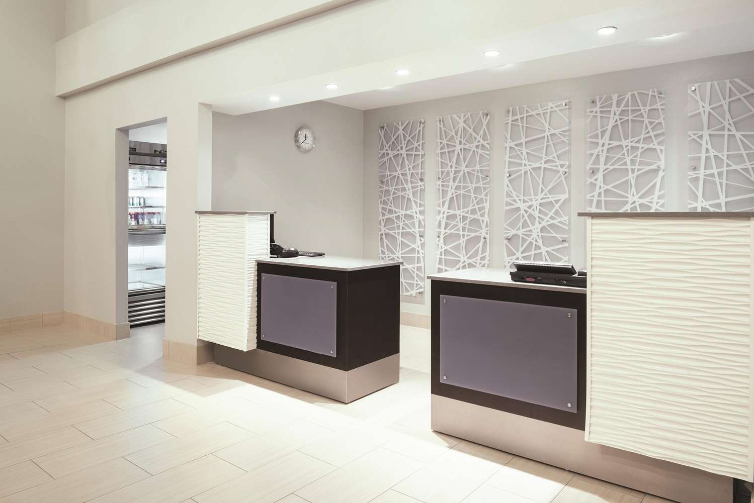 La Quinta Inn & Suites by Wyndham Fairfield - Napa Valley 7/37
