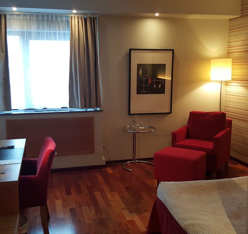 Quality Hotel Royal Corner 43/70
