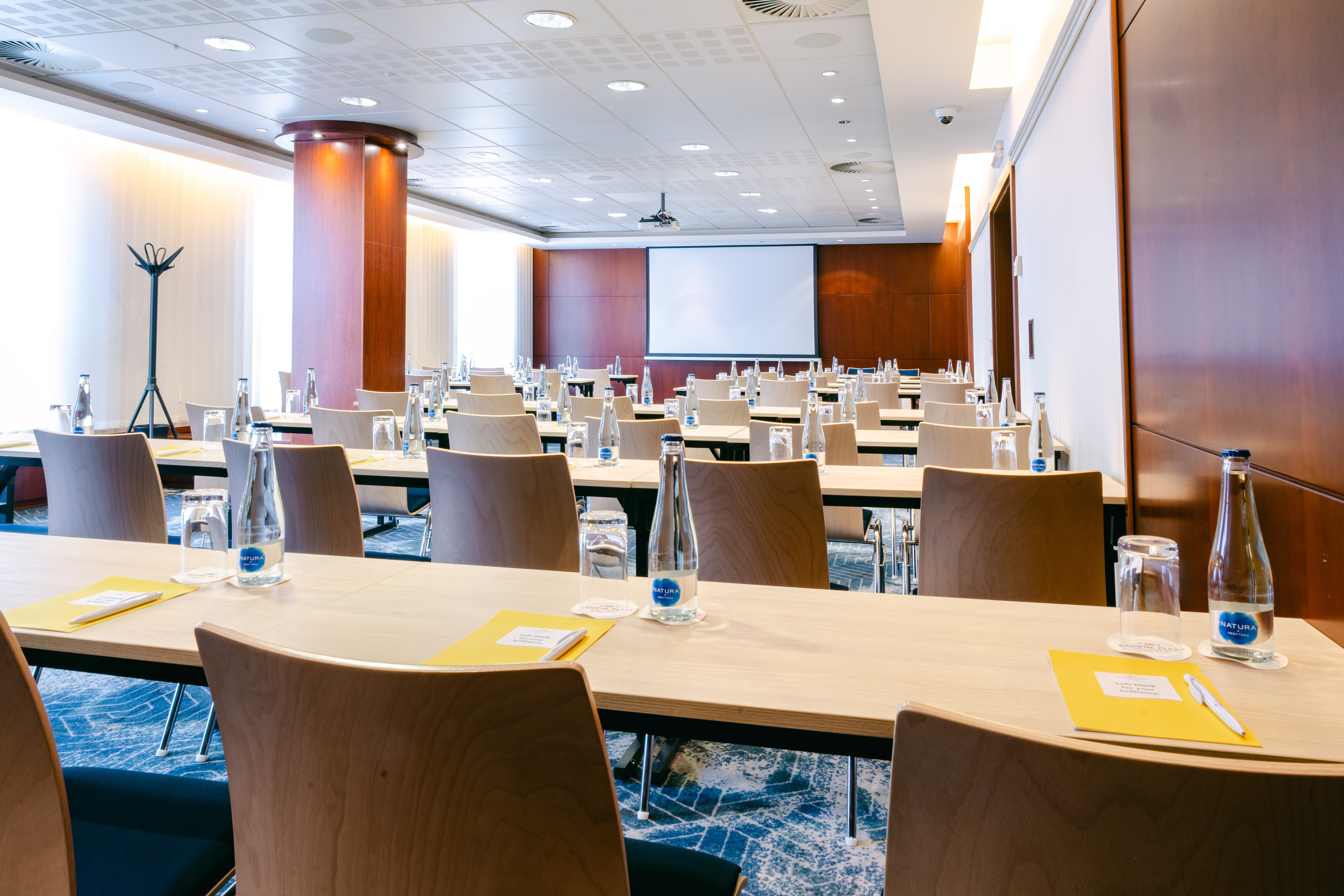 CROWNE PLAZA BRATISLAVA 71/74