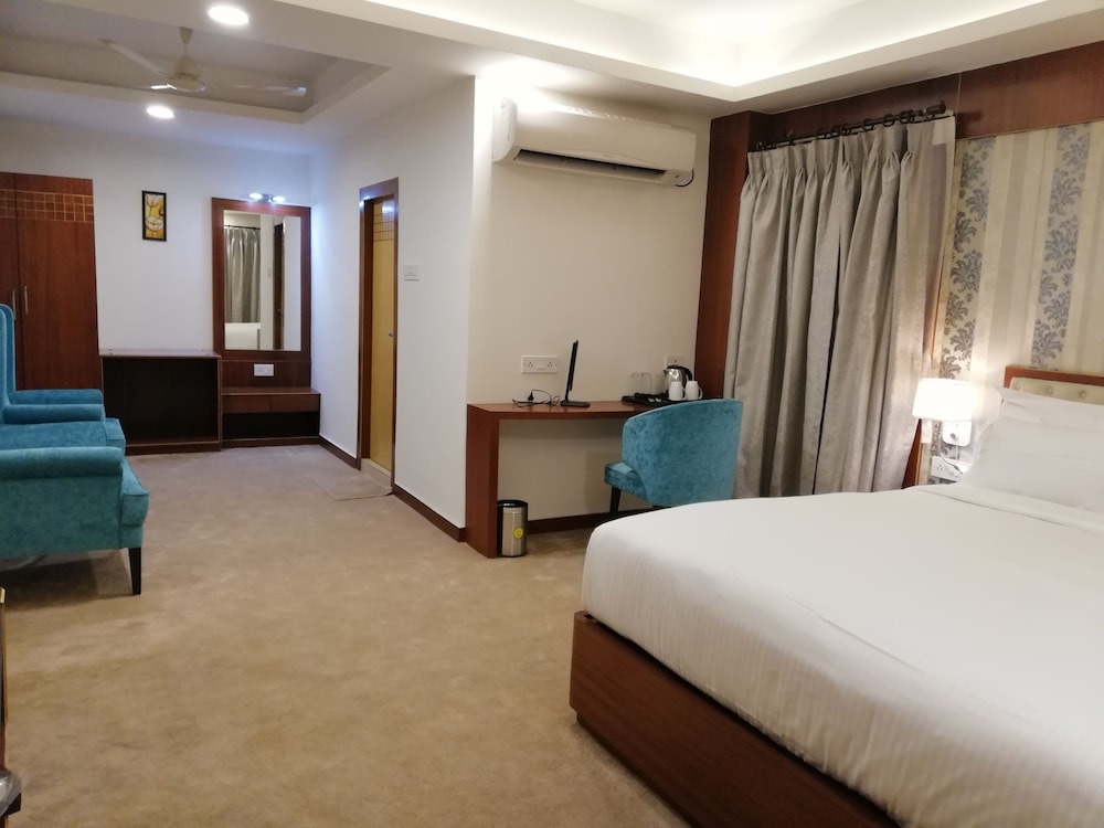 Hotel Emirates 9/38