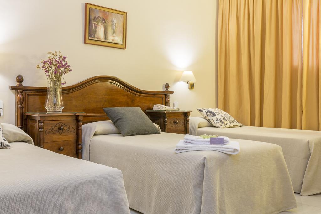 HOTEL LEFLET GRAN AVENIDA 4/16