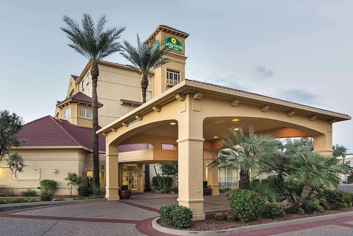 La Quinta Inn And Suites By Wyndham Phoenix Mesa West 4/56