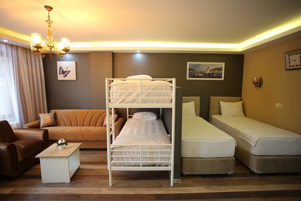La Casa Suites 25/34