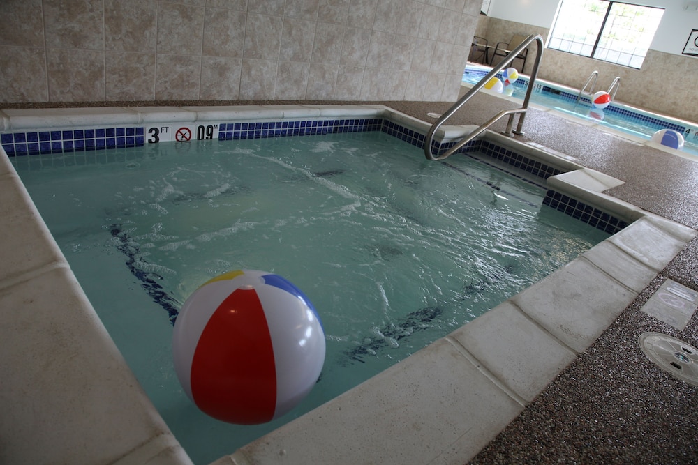 STAYBRIDGE SUITES LINCOLN NORTHEAST 23/59