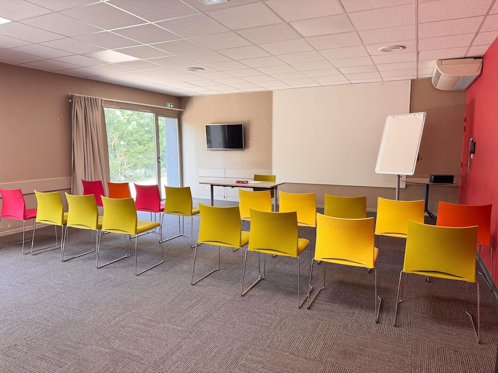 IBIS NIMES OUEST 58/67