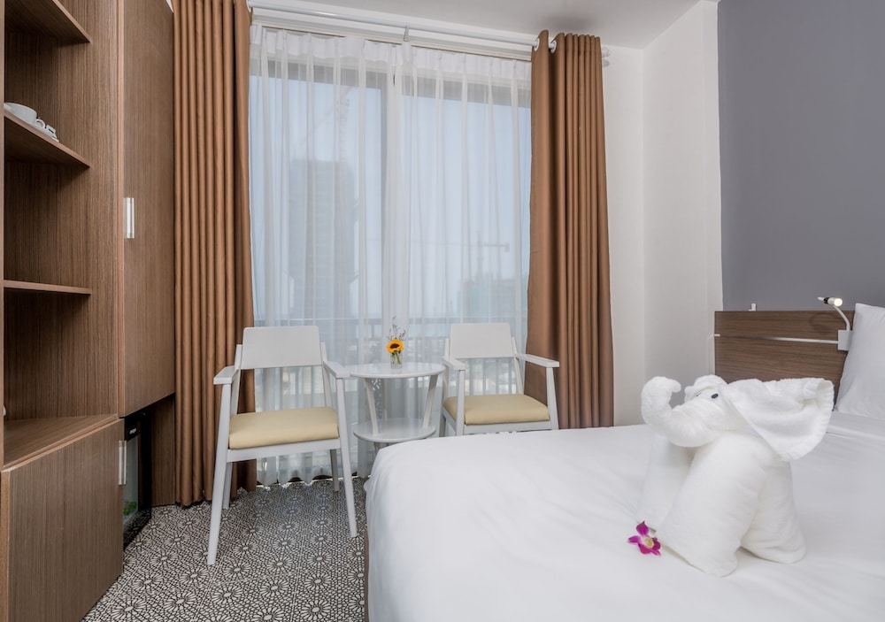 Raon Danang Beach Hotel 54/73