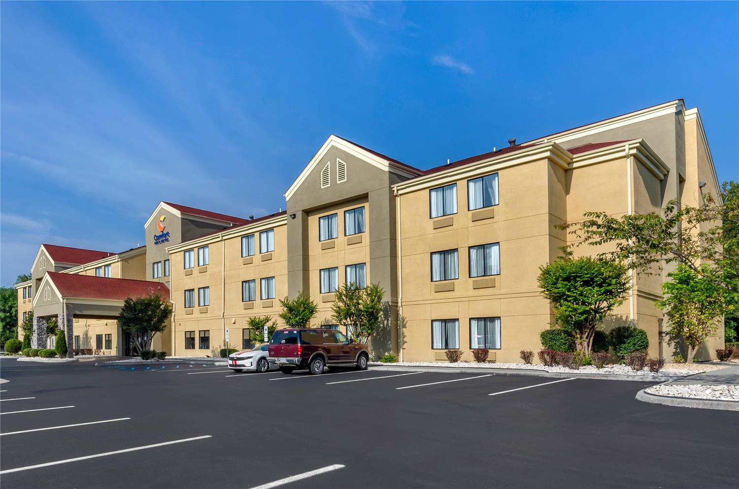 Comfort Inn & Suites Troutville-Roanoke North 34/35