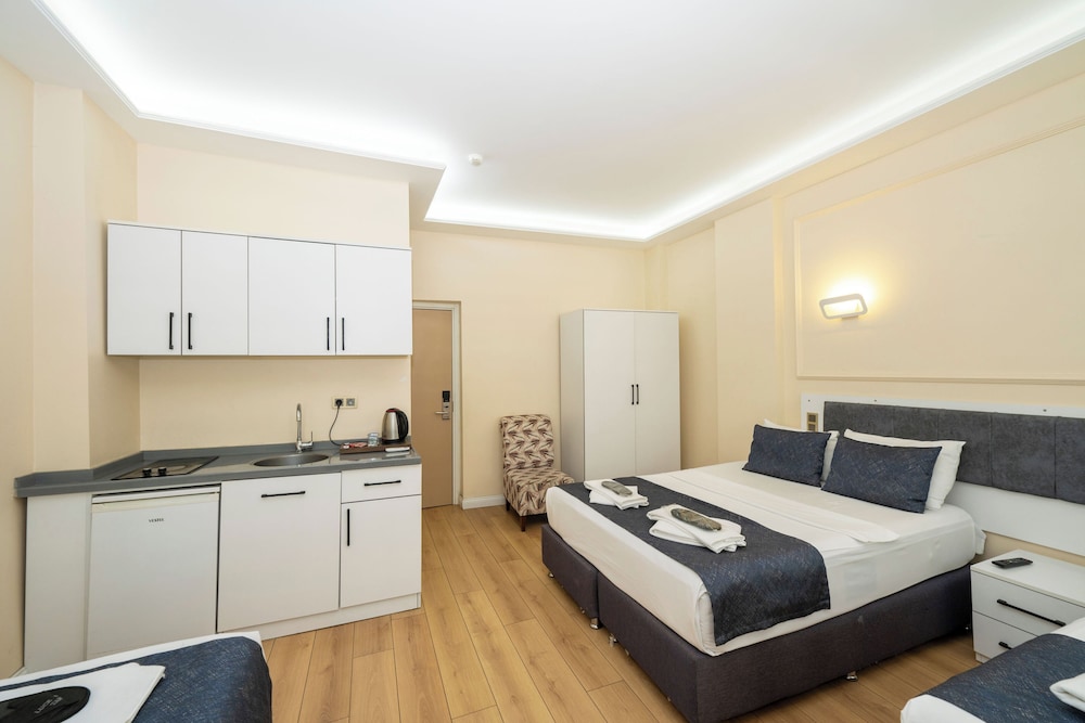 STANDARD, DOUBLE OR TWIN BED