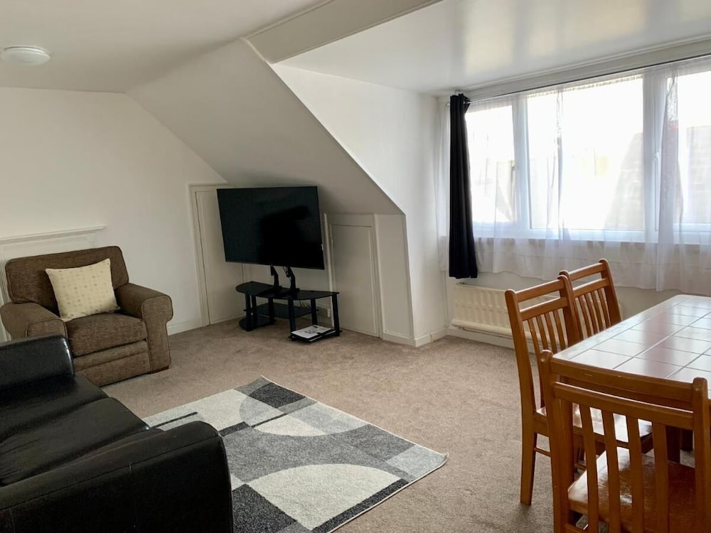Sarum Hotel 46/69