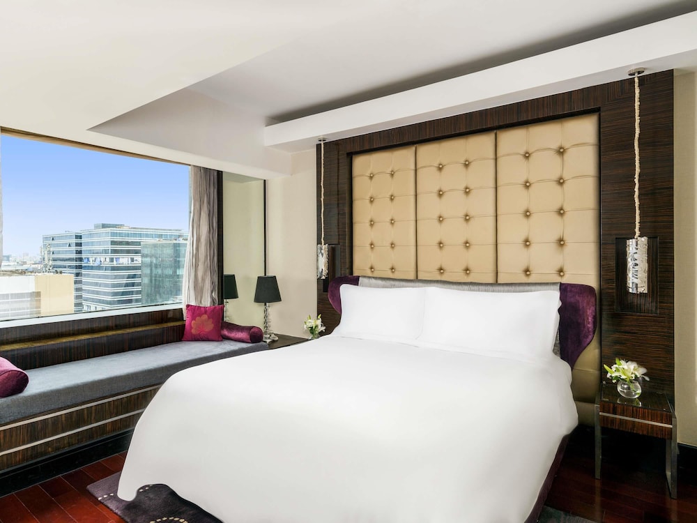 Junior Suite, King Bed