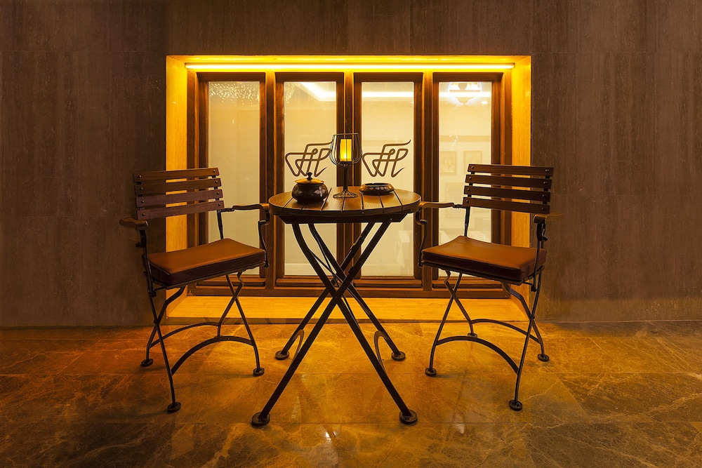 Ferman Hilal Hotel 11/63