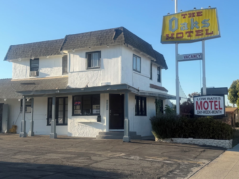 The Oaks Motel 7/10
