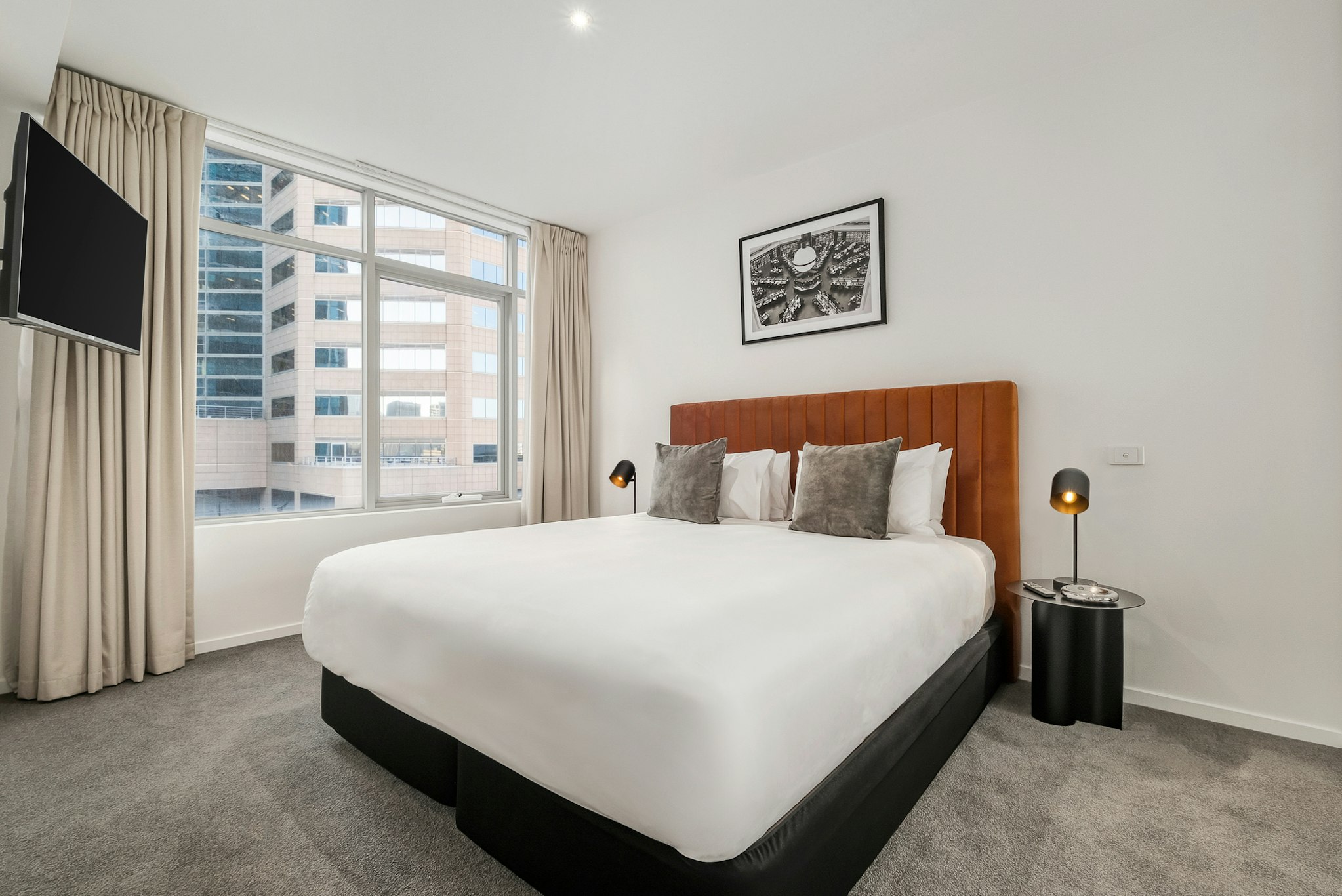 2 Bedrooms, Apartment