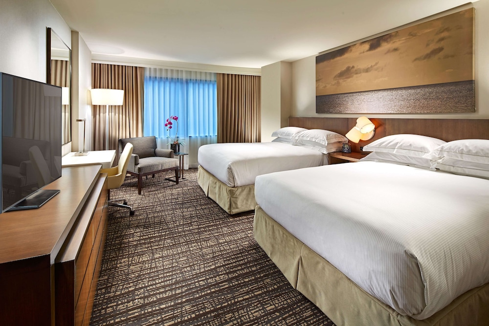 ROOM, TOP FLOOR, ACCESSIBLE