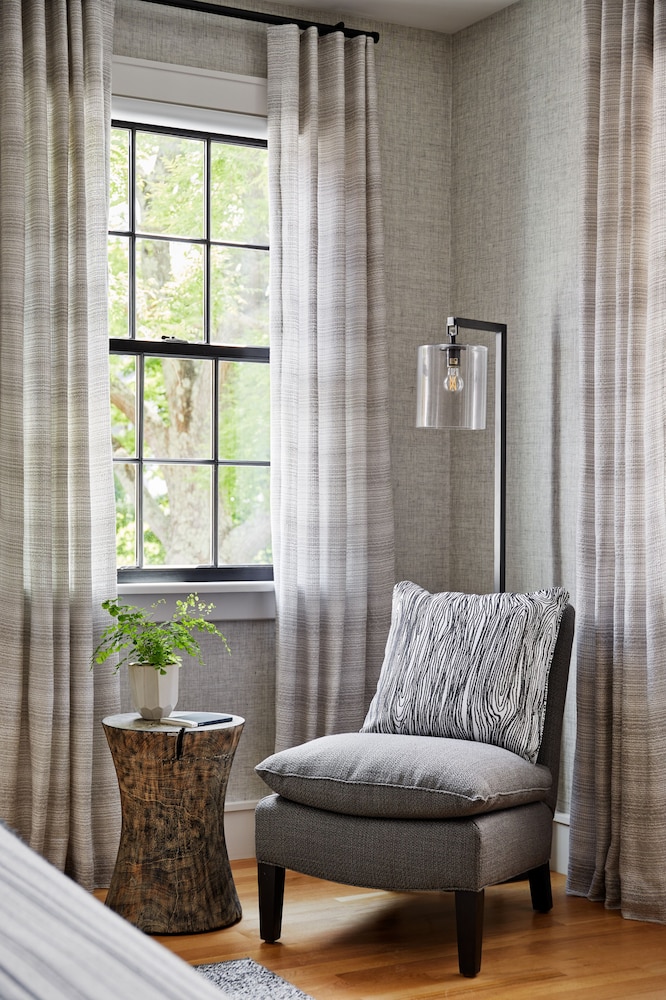 The Edgartown Inn, The Edgartown Collection 30/44