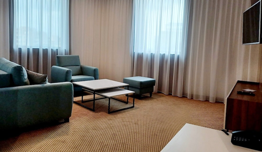 Hotel Slavija Garni(formerly Slavija Lux/Slavija III) 28/45