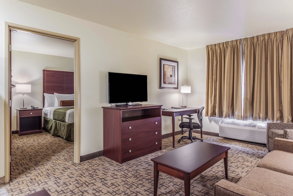 Cobblestone Hotel and Suites Torrington 22/37