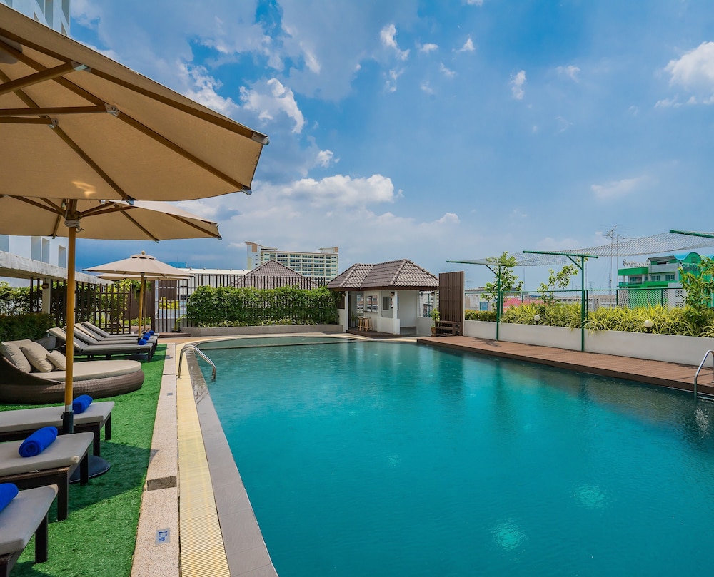 Rattanachol Hotel 44/50