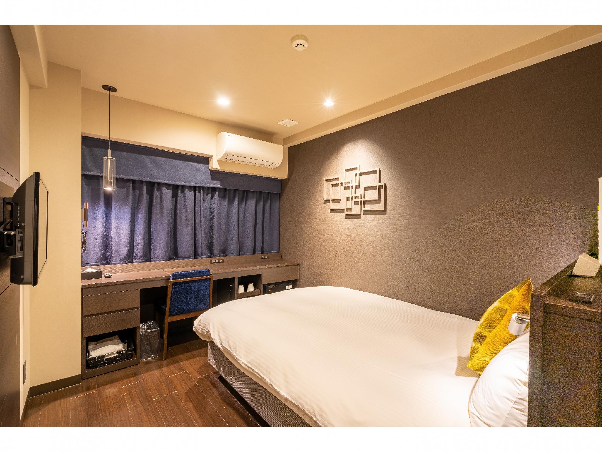 Standard, Double Bed, Unit Bath